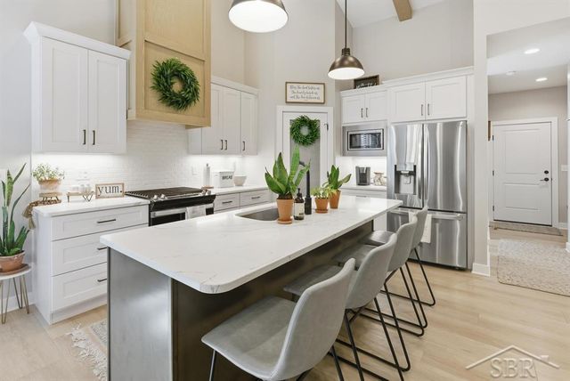 3910 Plumtree Lane, Midland, MI 48642