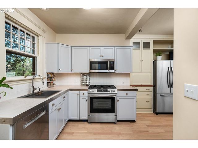 1332 Se 44TH Ave, Portland, OR 97215