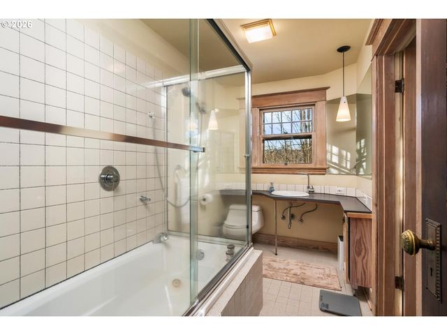 1332 Se 44TH Ave, Portland, OR 97215