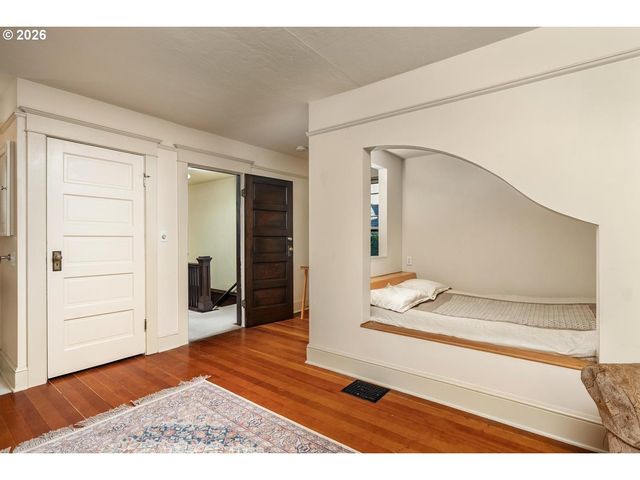 1332 Se 44TH Ave, Portland, OR 97215