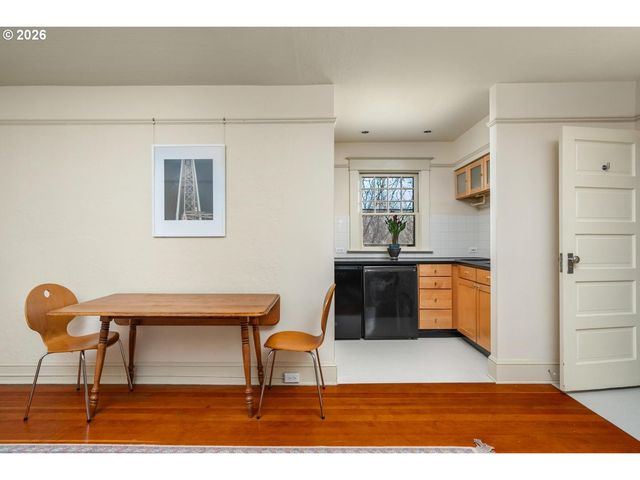 1332 Se 44TH Ave, Portland, OR 97215