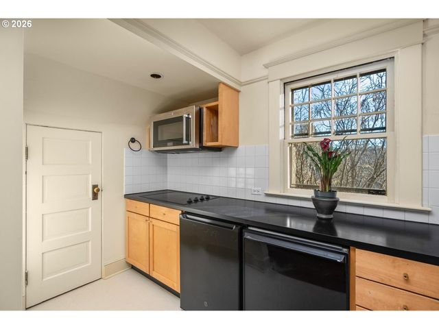 1332 Se 44TH Ave, Portland, OR 97215