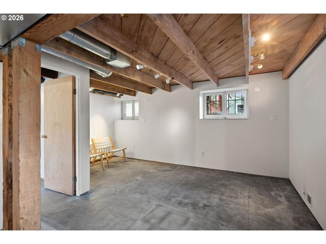 1332 Se 44TH Ave, Portland, OR 97215