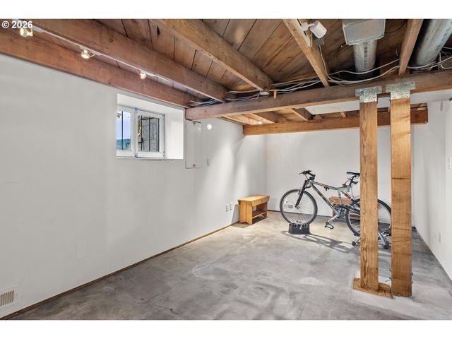 1332 Se 44TH Ave, Portland, OR 97215