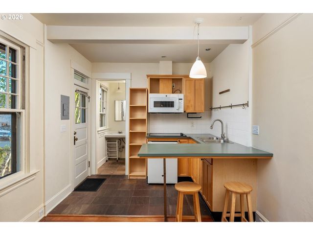 1332 Se 44TH Ave, Portland, OR 97215