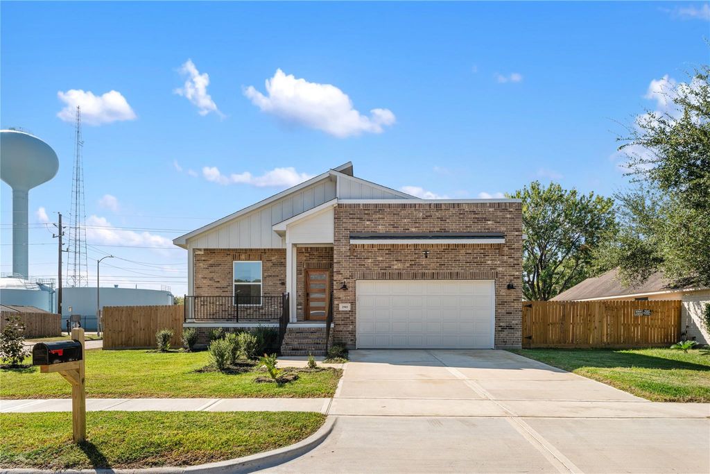2503 Hazyknoll Lane, Houston, TX 77067