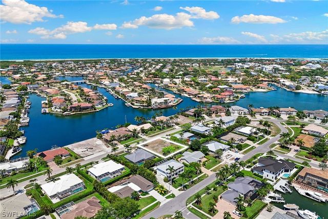 574 Tigertail CT, Marco Island, FL 34145