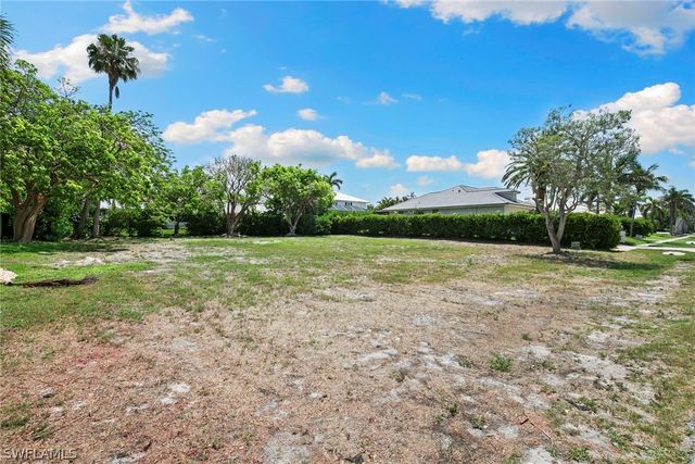 574 Tigertail CT, Marco Island, FL 34145