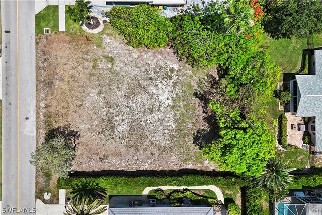 574 Tigertail CT, Marco Island, FL 34145