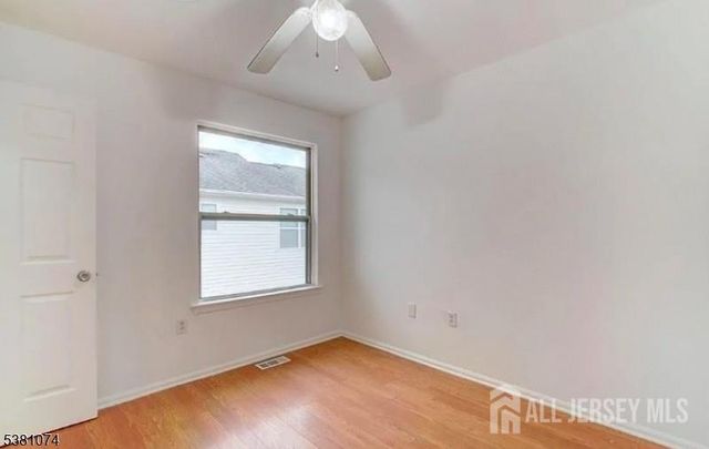 500 Great Beds Court, Perth Amboy, NJ 08861
