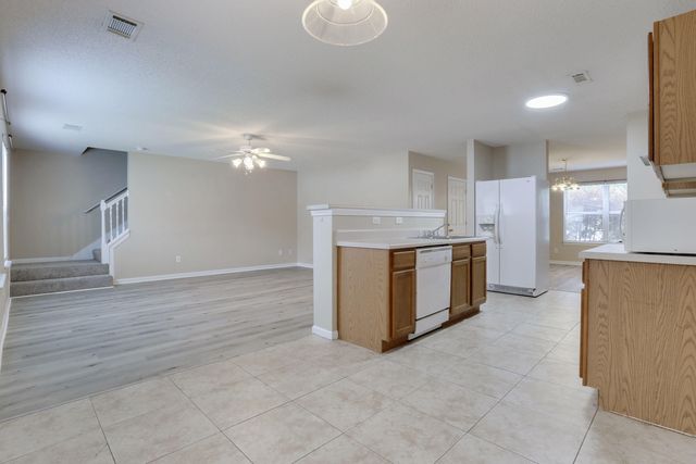 103 Mcnair Drive, Crestview, FL 32539