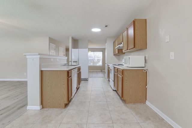 103 Mcnair Drive, Crestview, FL 32539