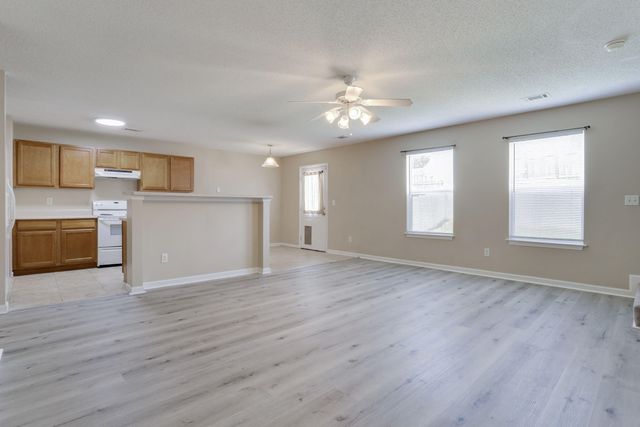 103 Mcnair Drive, Crestview, FL 32539