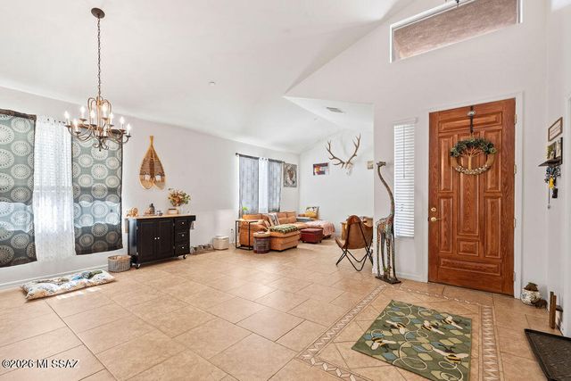 532 E Via Puente De Las Rosas, Sahuarita, AZ 85629