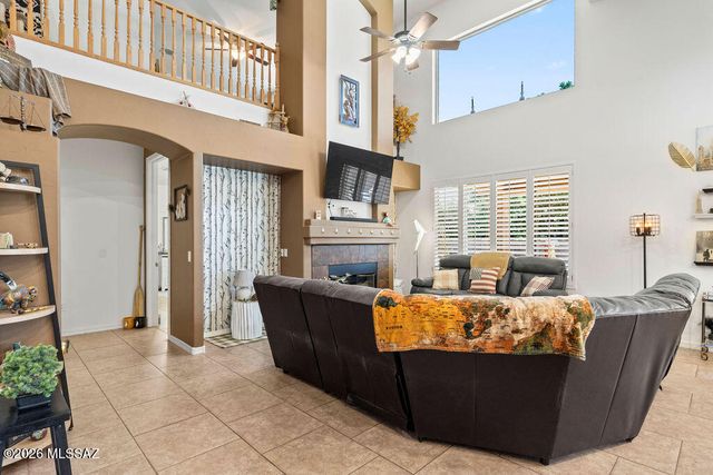 532 E Via Puente De Las Rosas, Sahuarita, AZ 85629