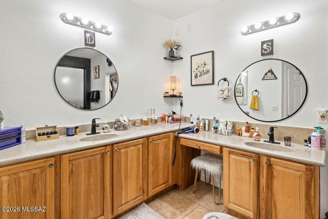 532 E Via Puente De Las Rosas, Sahuarita, AZ 85629