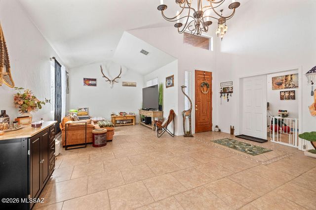 532 E Via Puente De Las Rosas, Sahuarita, AZ 85629
