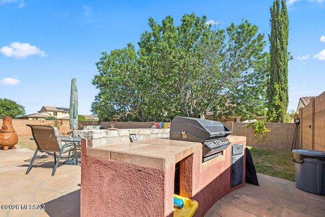 532 E Via Puente De Las Rosas, Sahuarita, AZ 85629