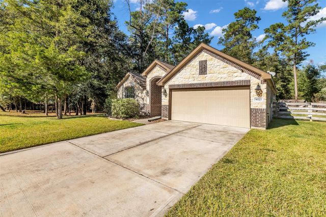 9023 S Comanche Circle, Willis, TX 77378