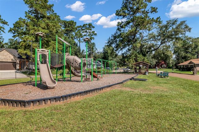 9023 S Comanche Circle, Willis, TX 77378