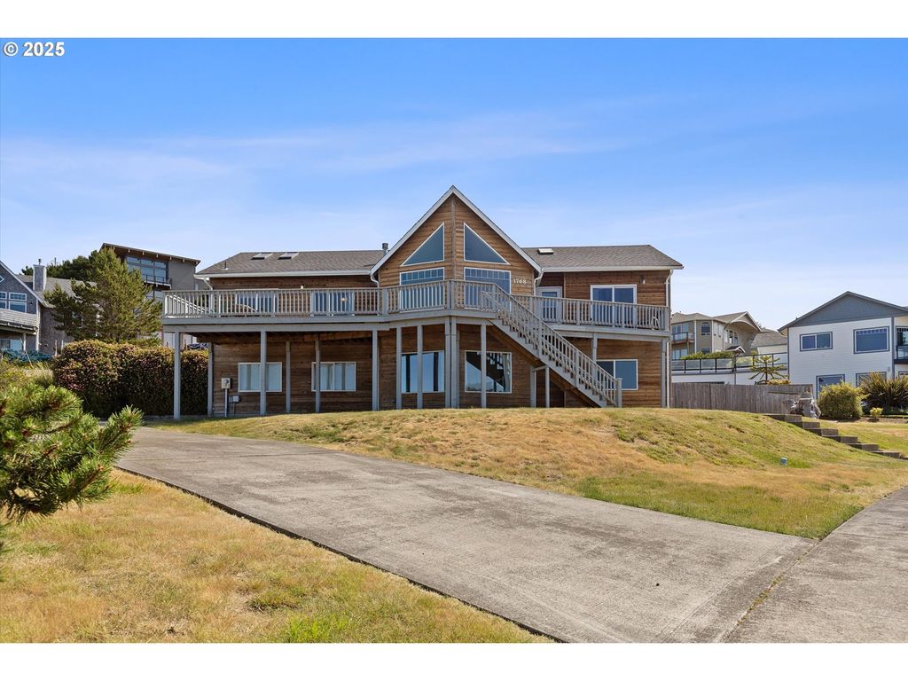 1768 Nw LINCOLN Loop, Lincoln City, OR 97367