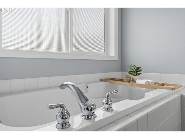 5961 Sw BALSAM Dr, Corvallis, OR 97333