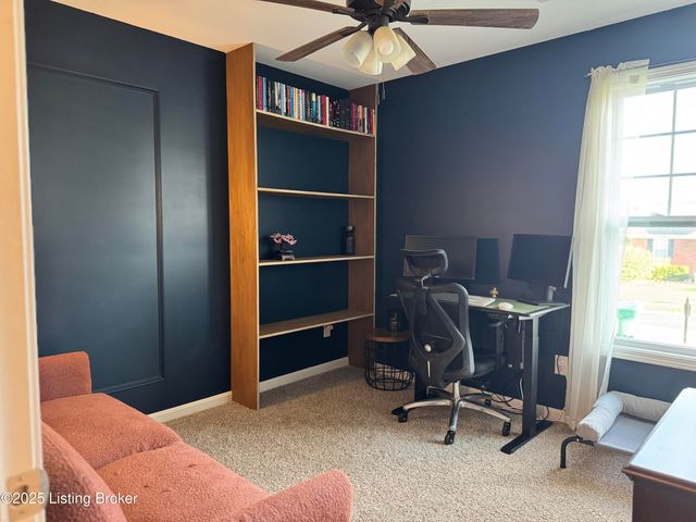 8815 Vision Pl, Louisville, KY 40229