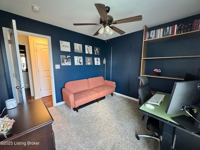 8815 Vision Pl, Louisville, KY 40229