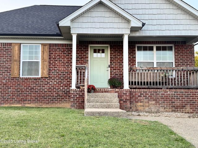 8815 Vision Pl, Louisville, KY 40229