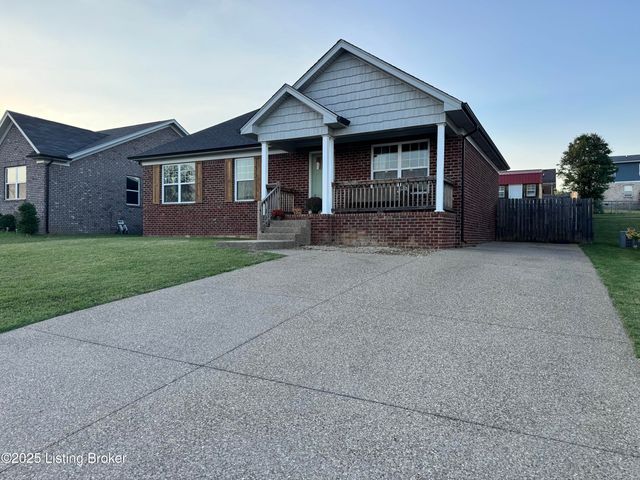 8815 Vision Pl, Louisville, KY 40229