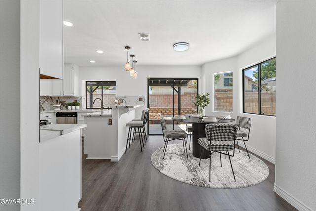 43332 W 33rd Street, Lancaster, CA 93536