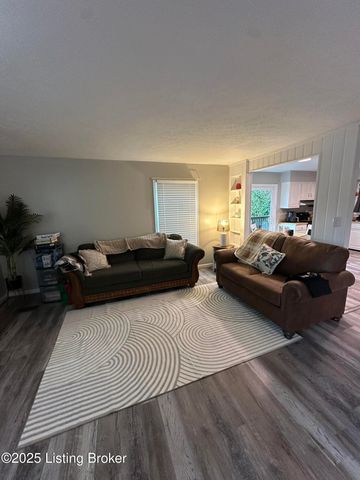 5209 Fisherman Ct, Louisville, KY 40241