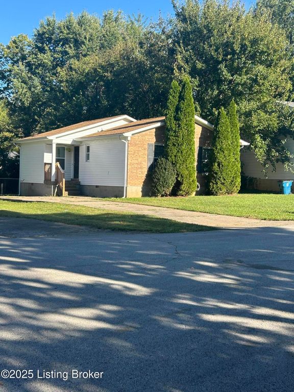 5209 Fisherman Ct, Louisville, KY 40241