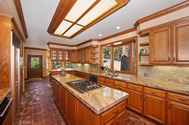 248 Squirrel, Lake Arrowhead, CA 92391