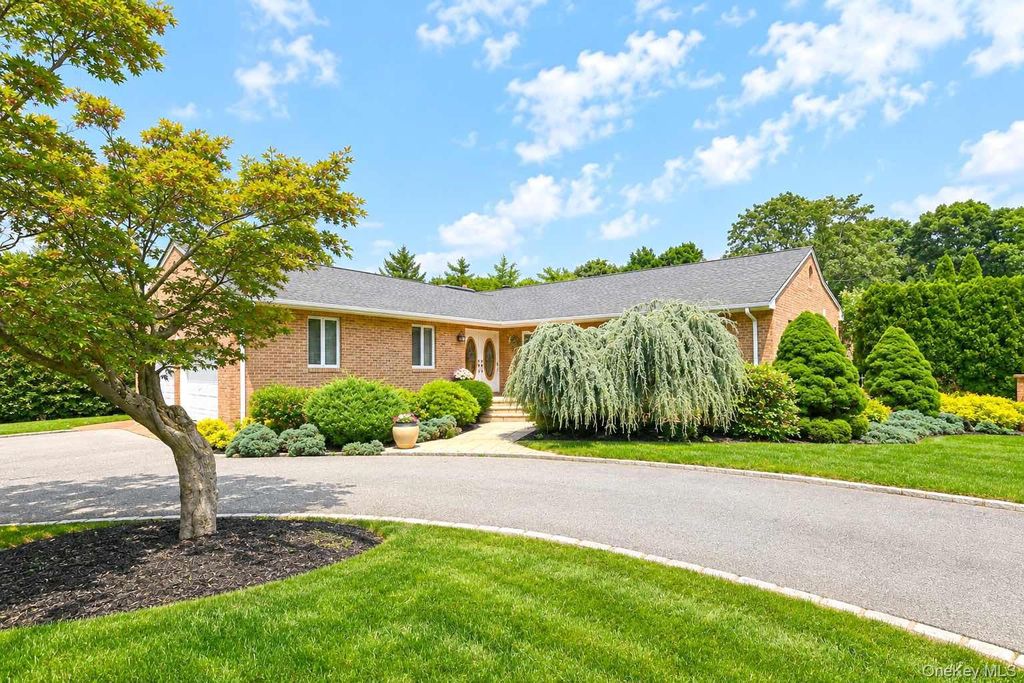 88 Dix Highway, Dix Hills, NY 11746 — photo 3