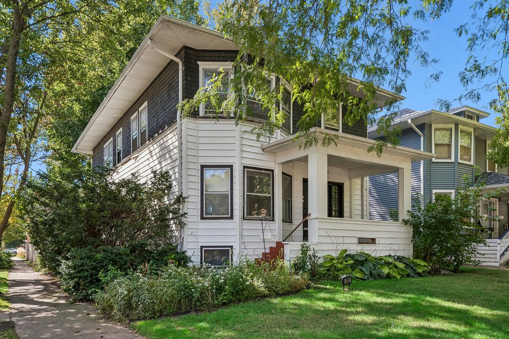702 South Boulevard, Evanston, IL 60202 — exterior