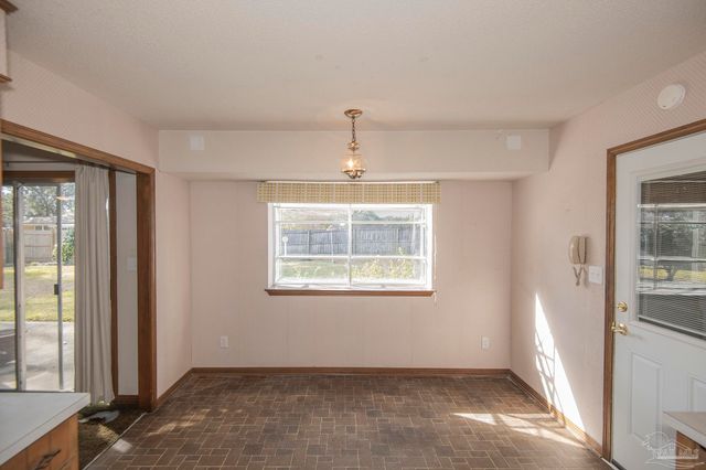 3525 Wimbledon Dr, Pensacola, FL 32503