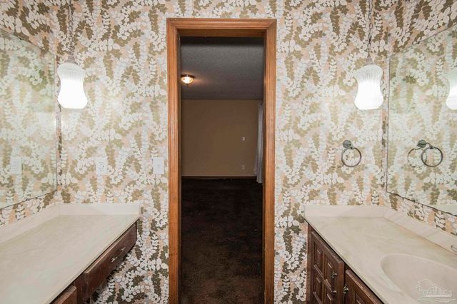 3525 Wimbledon Dr, Pensacola, FL 32503