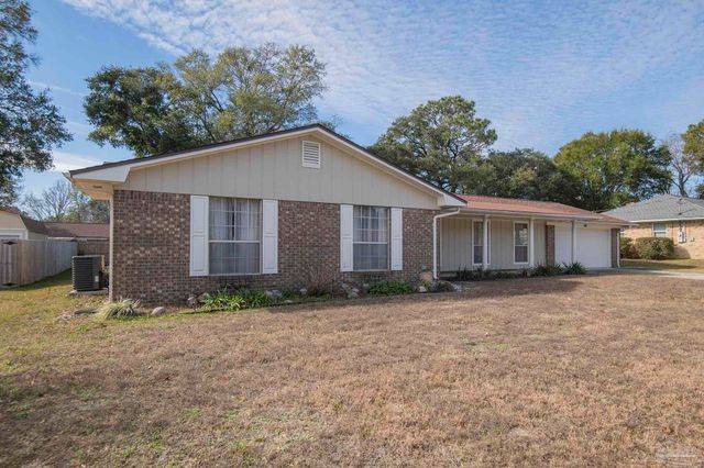 3525 Wimbledon Dr, Pensacola, FL 32503