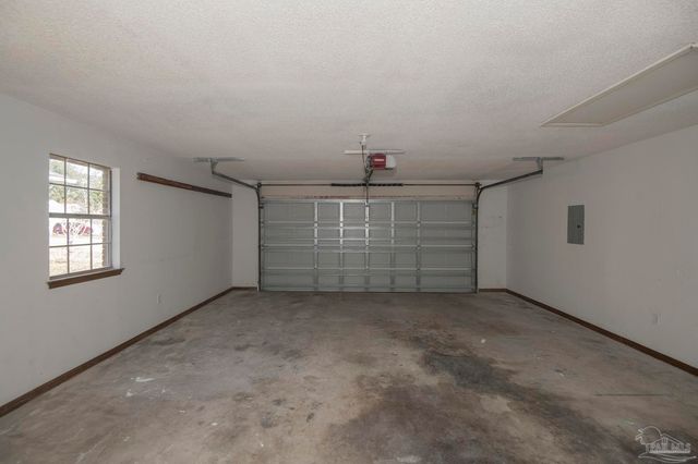 3525 Wimbledon Dr, Pensacola, FL 32503