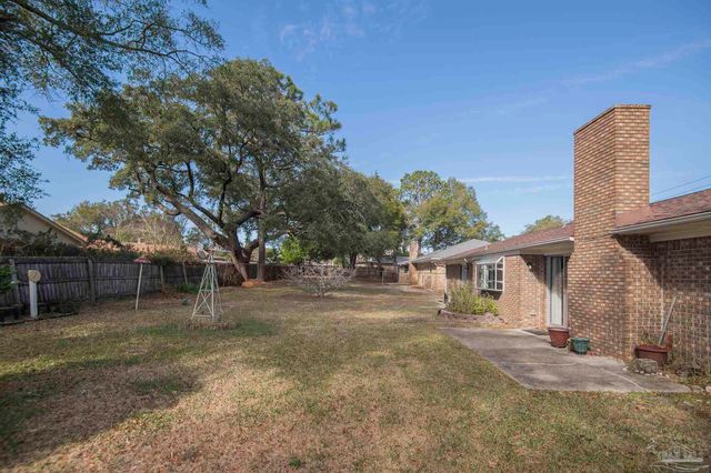3525 Wimbledon Dr, Pensacola, FL 32503