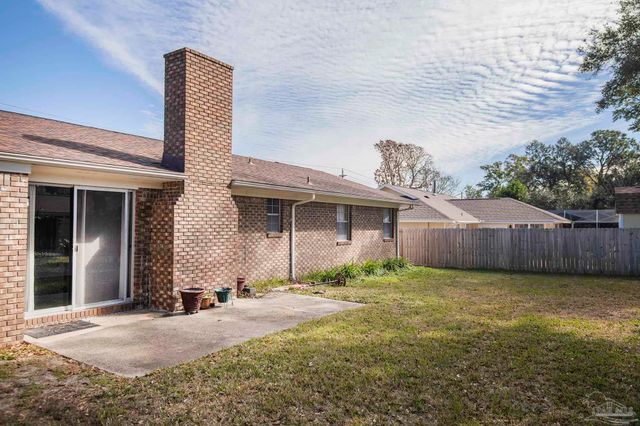 3525 Wimbledon Dr, Pensacola, FL 32503
