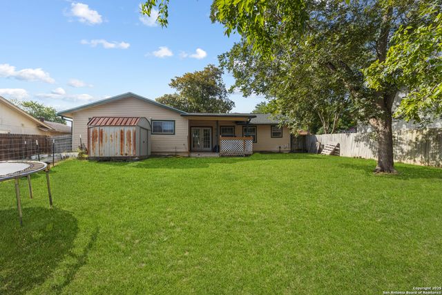 7813 Hollow Oak, Live Oak, TX 78233