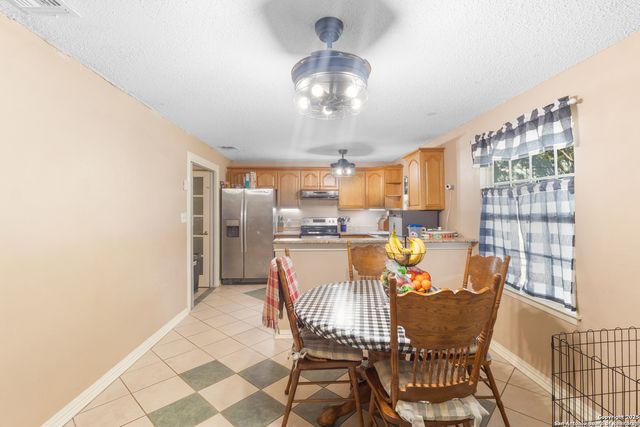 7813 Hollow Oak, Live Oak, TX 78233