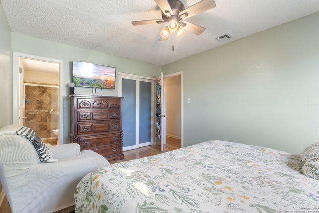 7813 Hollow Oak, Live Oak, TX 78233