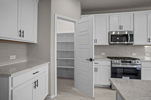 3448 Meteor Night, Converse, TX 78109