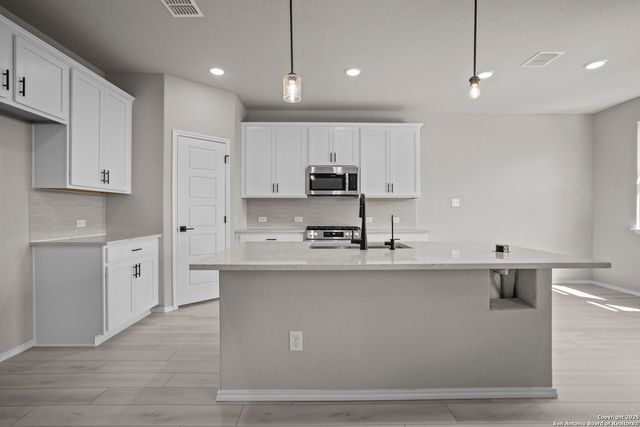 3448 Meteor Night, Converse, TX 78109