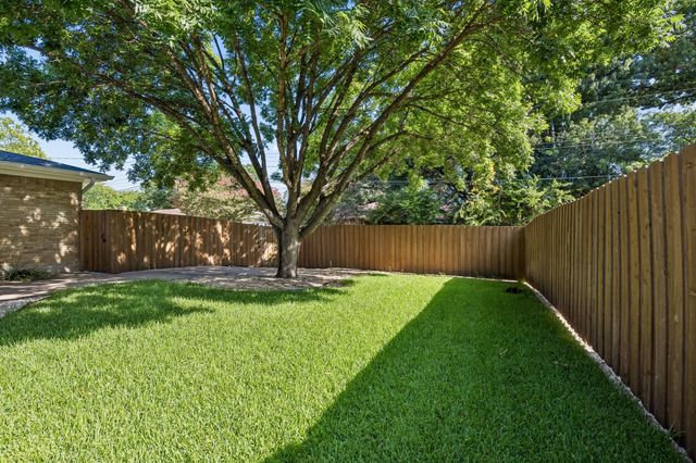 2223 Freeland Way, Dallas, TX 75228