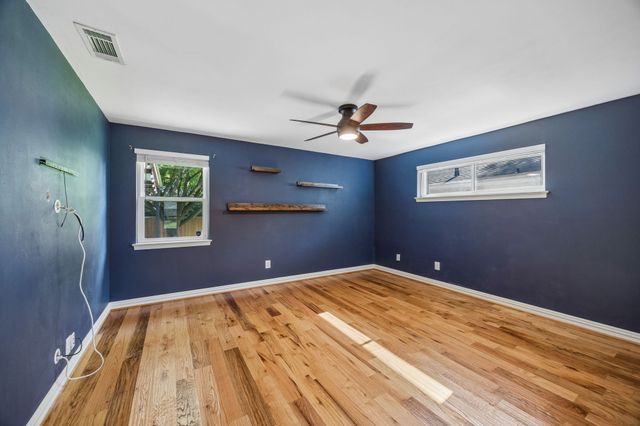 2223 Freeland Way, Dallas, TX 75228