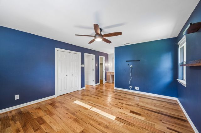 2223 Freeland Way, Dallas, TX 75228